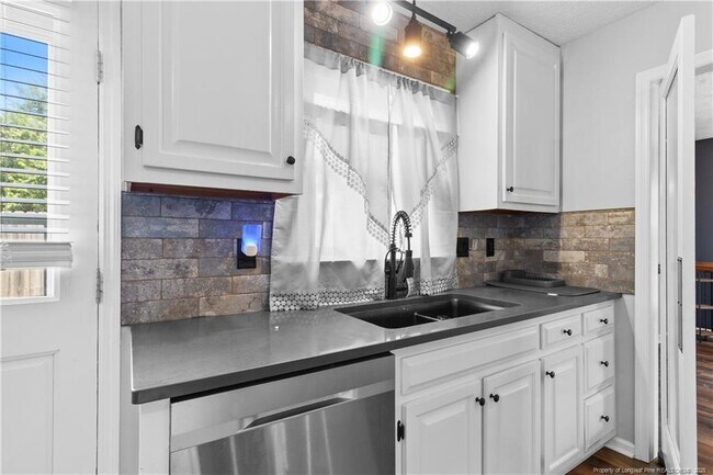 Building Photo - 6617 Idlewood Ct