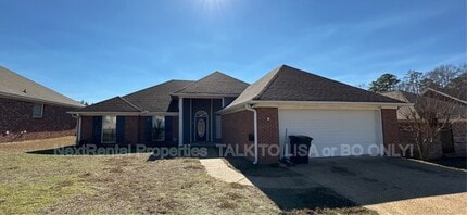 Building Photo - 556 Lincolns Dr