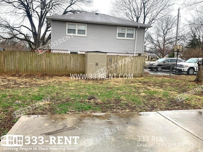 Building Photo - 601 E 91st St