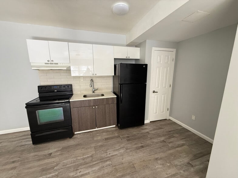 Building Photo - 194 Washington St