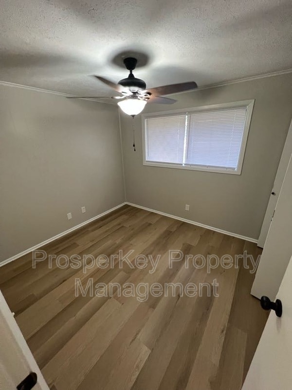 Building Photo - 945 Celia Dr