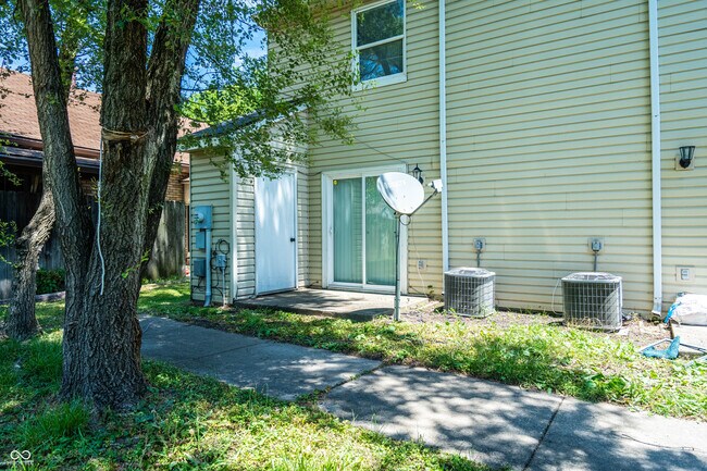 Building Photo - 1309 S Senate Ave