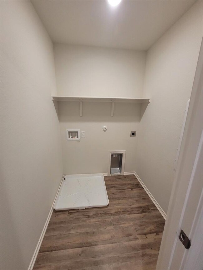 Building Photo - 171 Purple Heart Dr