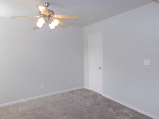 Building Photo - 16810 Deck Ct