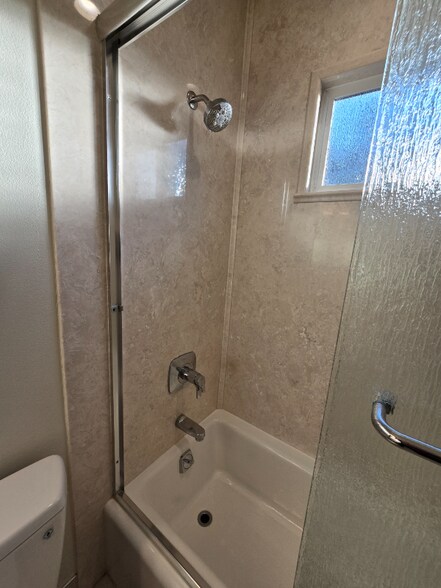 Building Photo - 1751 Ross Cir