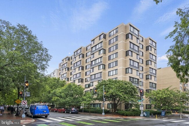 Building Photo - 2030 F St NW
