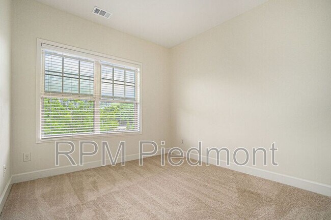 Building Photo - 2786 Birch Grove Ln SE