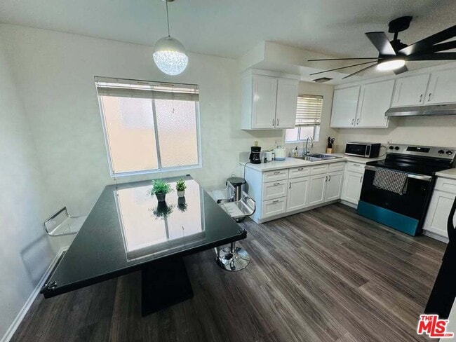 Building Photo - 14903 Normandie Ave