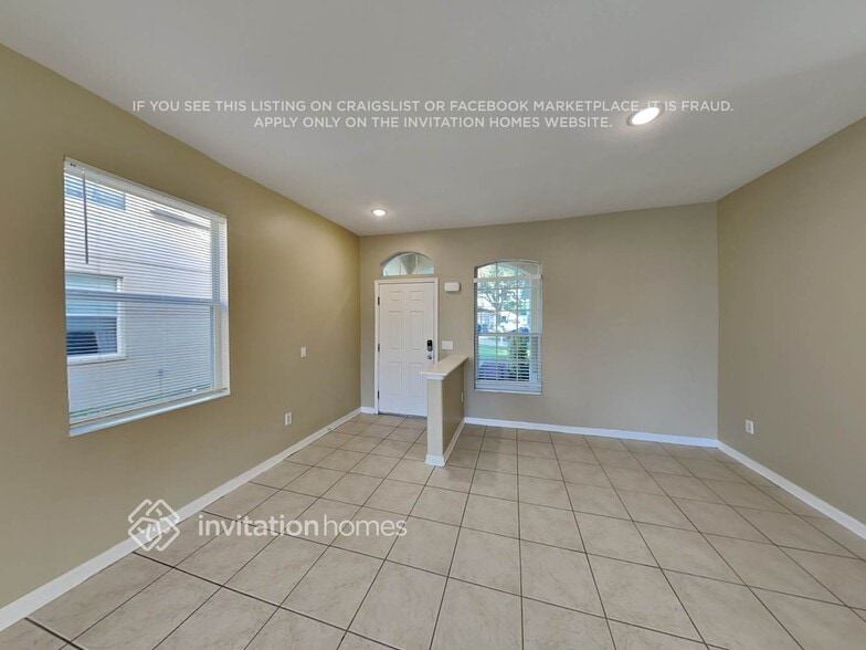 Building Photo - 10211 41st Ct E