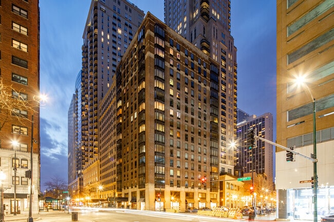 Building Photo - 900 North Rush