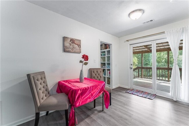 Building Photo - 10984 Tony Mountain Rd