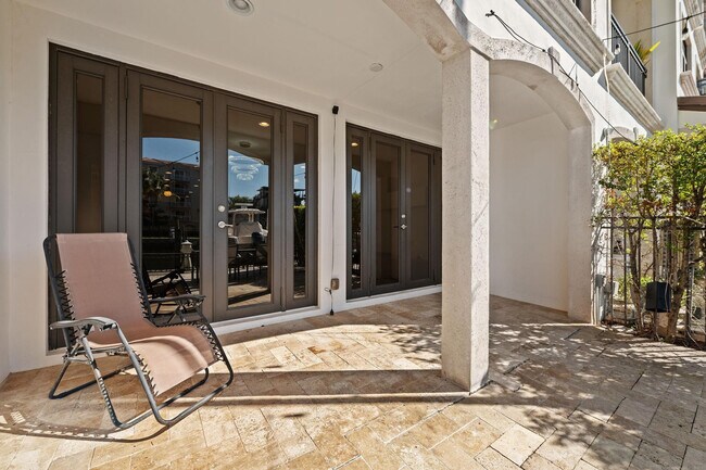 Building Photo - 95 Isle of Venice Dr