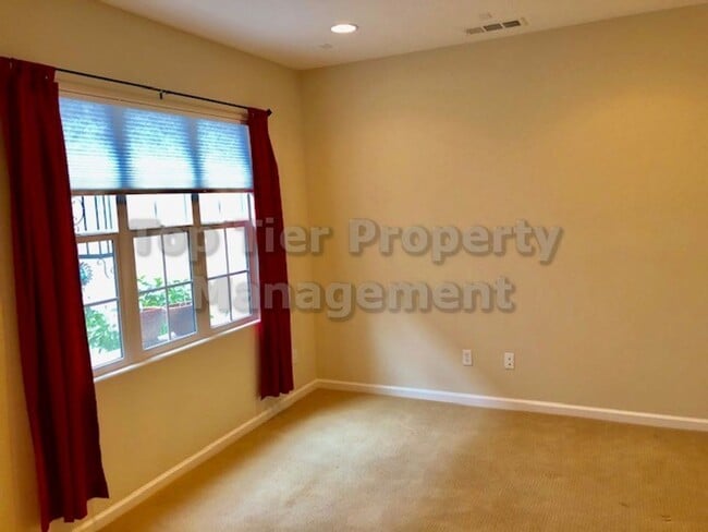 Building Photo - Beautiful 2 Bd/2.5 Ba/1,730 sqft Townhouse in San Ramon available for Lease