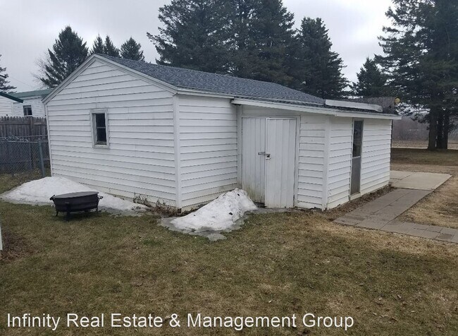 Building Photo - 3 br, 1 bath House - 6811 10th St SE