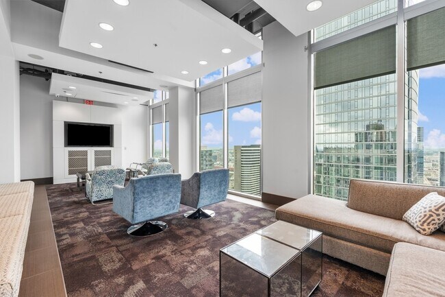 Building Photo - 415 Church St