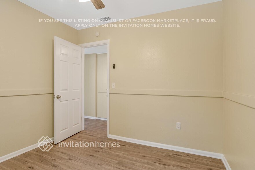 Building Photo - 5119 Divot Ct