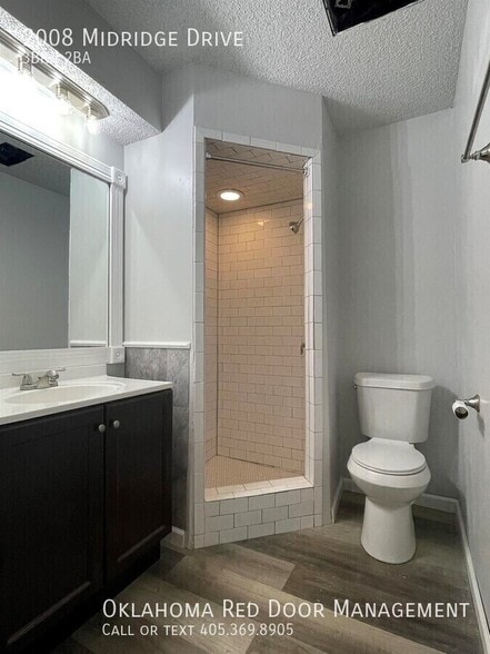 Building Photo - 2008 Midridge Dr