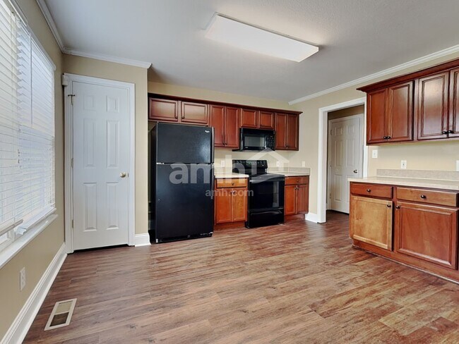 Building Photo - 8209 Jade Tree Ln