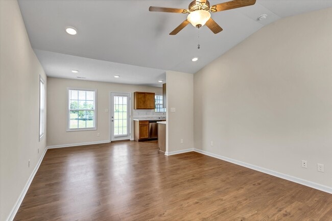 Building Photo - 2022 McCleary Rd