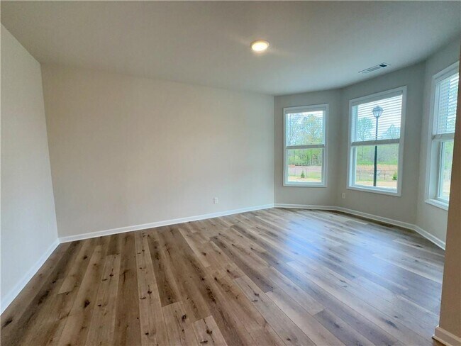 Building Photo - 2166 Valley Ct