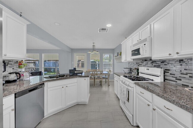 Building Photo - 3828 Landon Park Dr