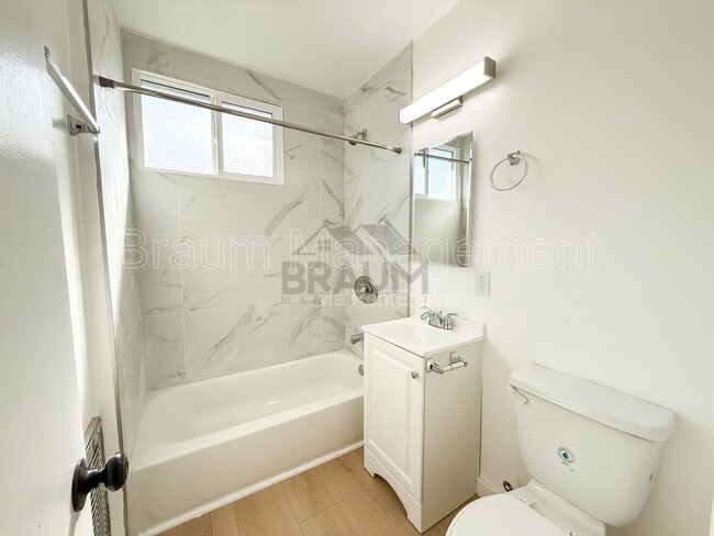 Building Photo - 7333 Woodman Ave