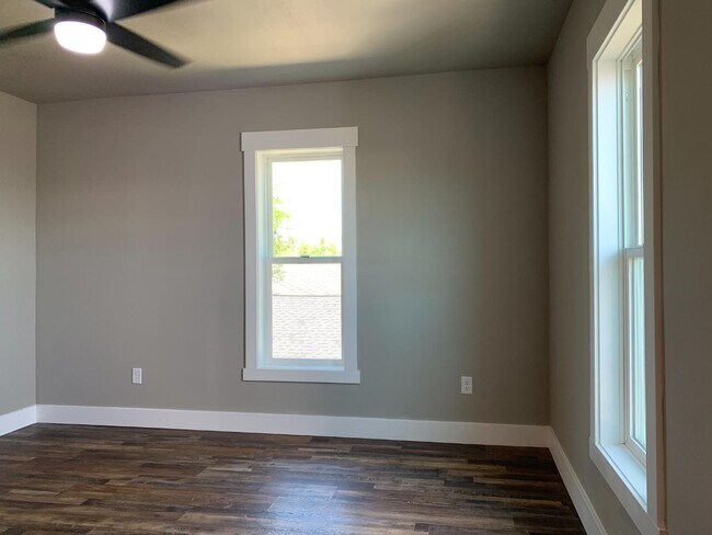 Building Photo - 206 N 18th St