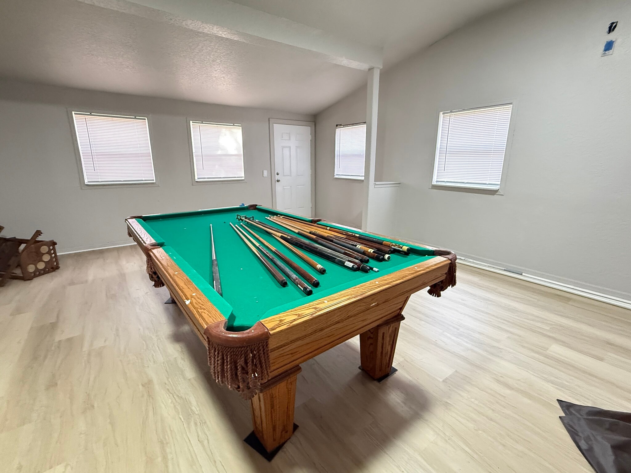 Bonus pool room - 15527 Lake Little Rd