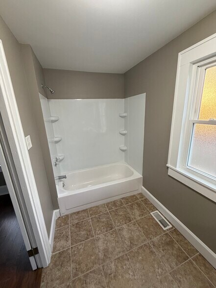 Building Photo - 650 Sherman St