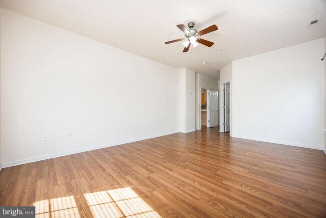 Building Photo - 9549 Wedge Way