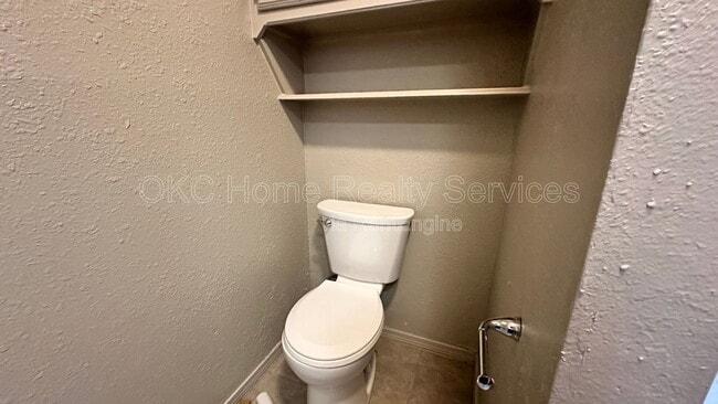 Building Photo - 6715 Lyrewood Ln
