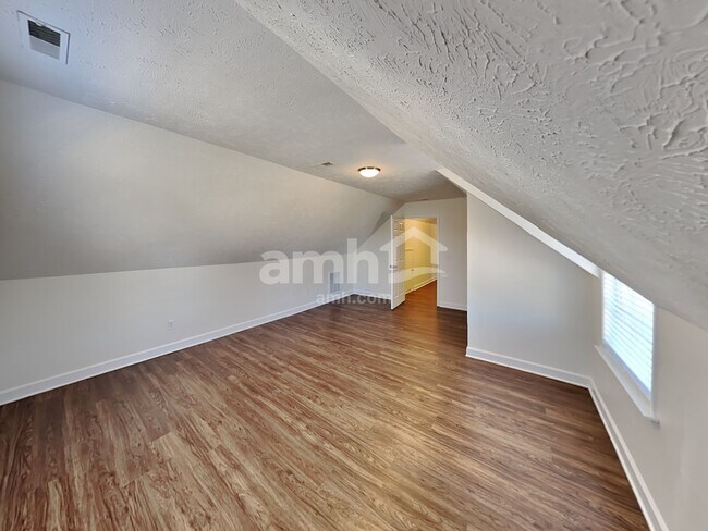 Building Photo - 515 Stetson Ct