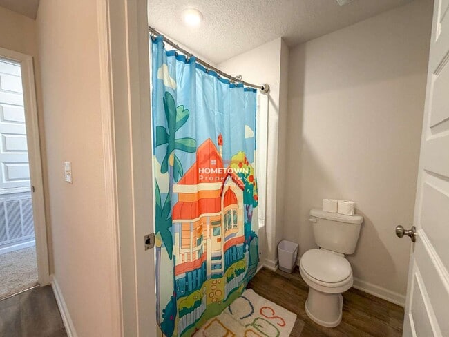 Building Photo - 5469 Merlin