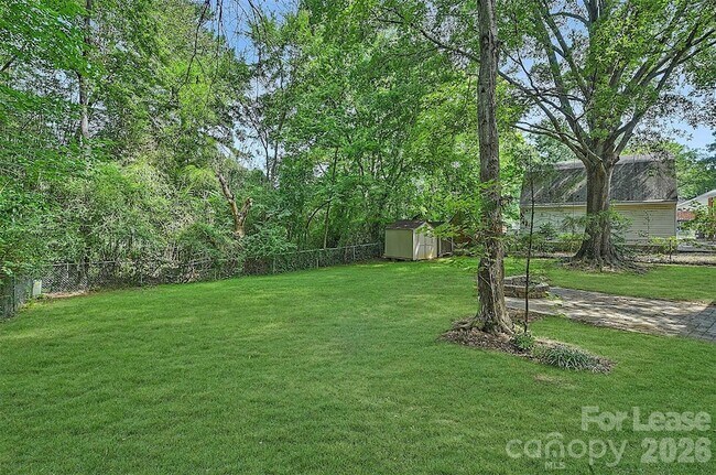 Building Photo - 218 Clearbrook Rd