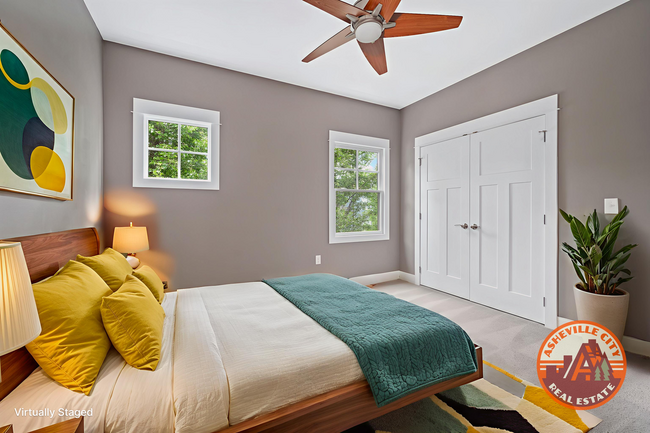 Building Photo - Beautiful & Modern 3-Bedroom Townhome near...