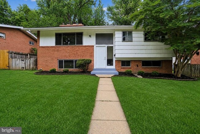 Building Photo - 901 Kenbrook Dr