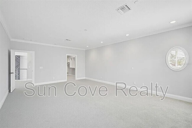 Building Photo - 854 Macewen Dr