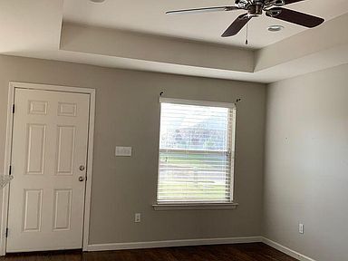 Building Photo - 13712 Fox Hill Dr