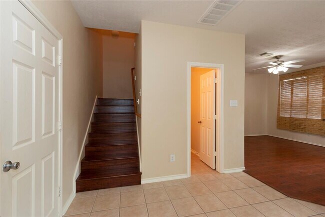 Building Photo - 25227 Boulder Bend Ln