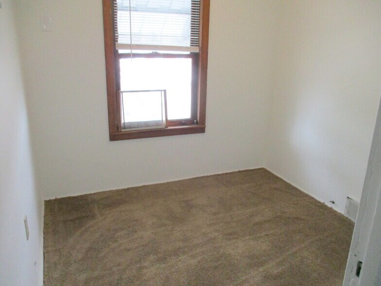 Building Photo - 534 Glenwood Ave