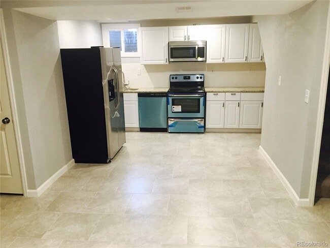 Building Photo - Long Realty & Property Management - Dual K...