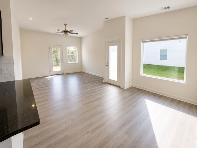 Building Photo - 5203/05 S Chase Cir