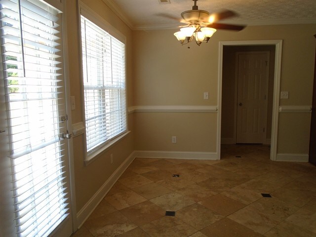 Building Photo - 120 Blue Smoke Trail