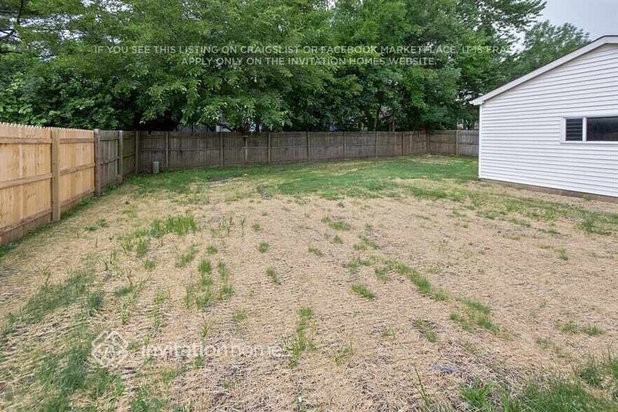 Building Photo - 113 Davis Ct