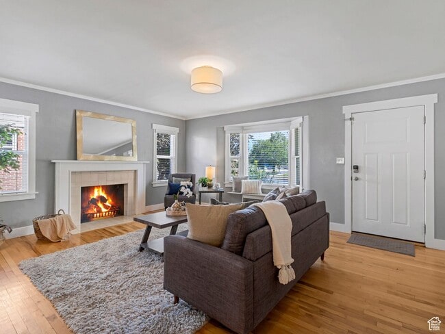 Building Photo - Great Sugerhouse Home Now Available!