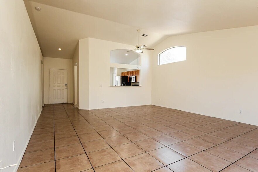 Building Photo - 8415 W Monterey Way