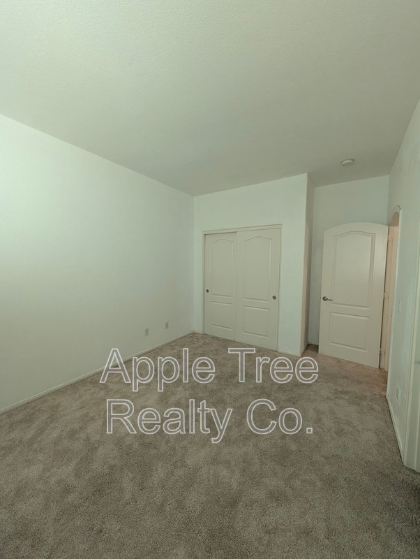 Building Photo - 1560 Gazebo Ln