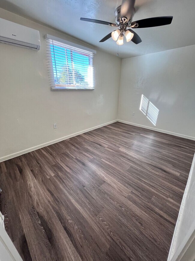 Building Photo - 7130 E 30th St