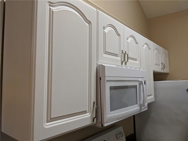 Building Photo - 5981 Arapaho Rd