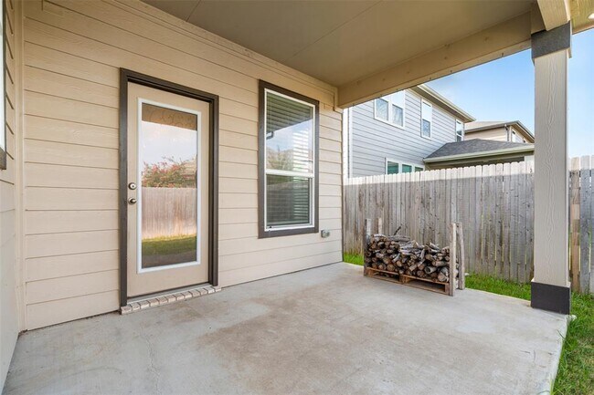 Building Photo - 6300 Carriage Pines Dr